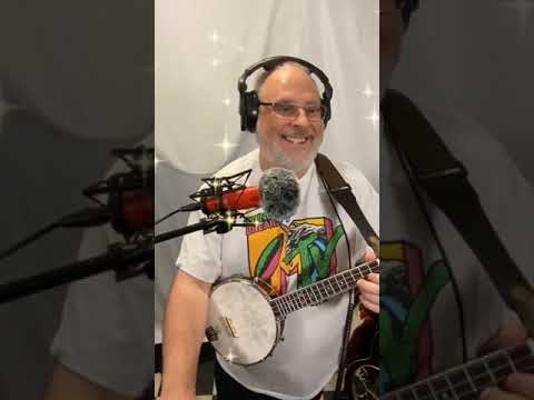 Blue Bayou (Roy Orbison / Linda Ronstadt) acoustic cover on a banjolele - debut performance!