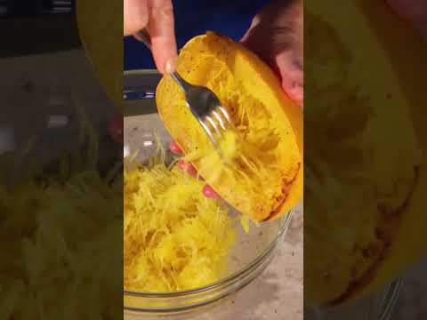 Martha Makes Spaghetti Squash Look Easy!