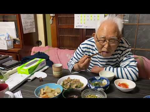 100歳のおじいちゃんは何食べるー？