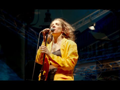 Alma Naidu live with Band & Strings | Brunnenhof der Residenz Munich (Showreel)