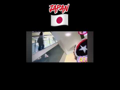 Japan vs Russia Differences in how to ride the escalator #countryballs #funnyvideo #memes #fypシ