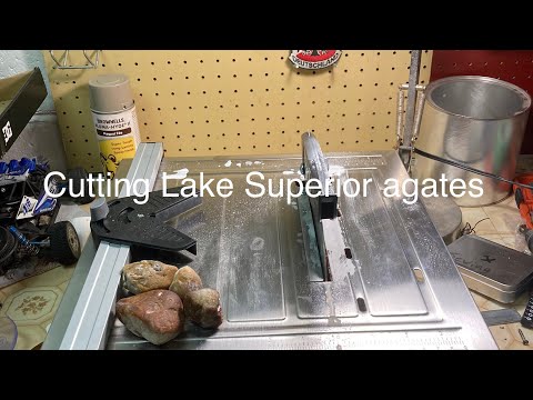 Cutting Lake Superior agates on saw, Awesome results.