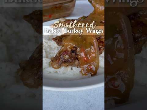 Tender Baked Turkey Wings. SO SO GOOD #turkey #turkeywings #dinnerrecipe #shorts #cookingvideo