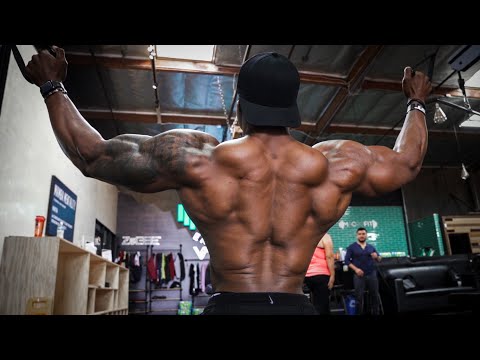 BUILD YOUR BACK WITH THIS ROUTINE