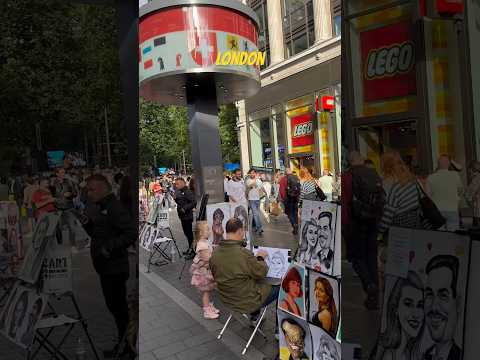 #Painting in front of the #Legoworld #london #citywalk #citylife #england #traveling #touristplace