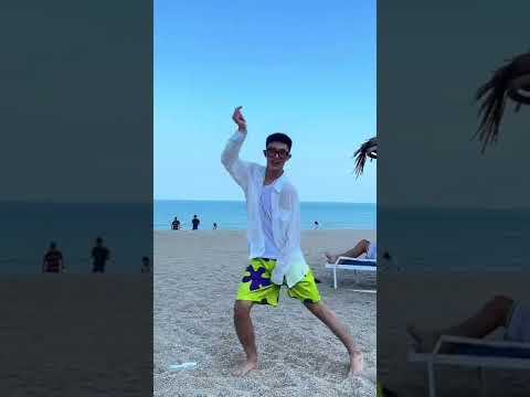 【Tik Tok】Hot Man Dance | Beach Dance | Asian Guy Dance | Douyin