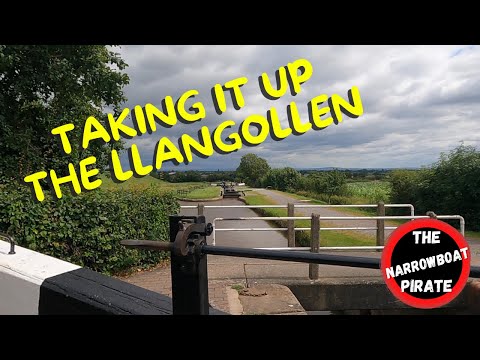 Cruising my Narrowboat up the Hurleston Locks to the Llangollen Canal [Ep 12]