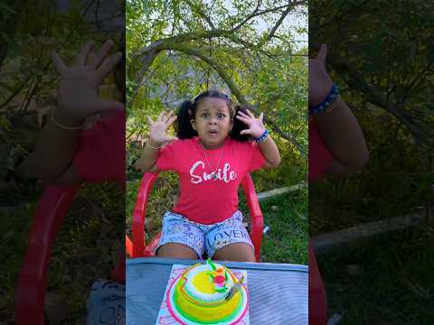 Baby eats cake the right way 🎂😋🥰#mistihappylifestyle #shorts #viral #funny