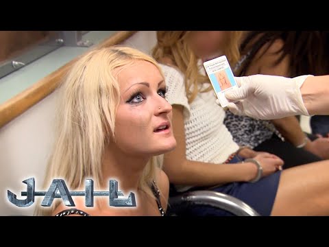 Vegas Officers Manage Difficult Inmates | JAIL TV Show