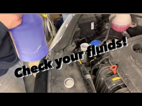 How to check whats what under the hood of a 2022 Kia Sportage.