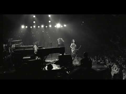 Led Zeppelin: Over the Hills and Far Away/Black Dog [MSG 1977]