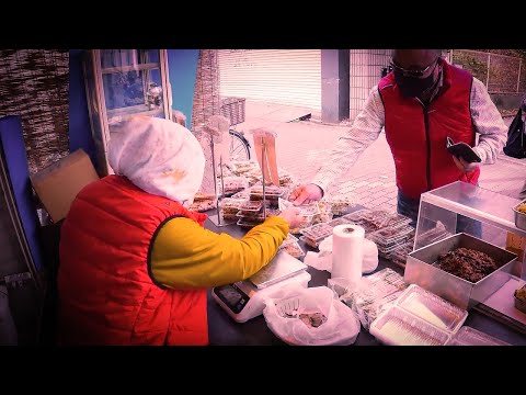 80-year-old grandmother who is a famous peddler! Tokyo, Japan