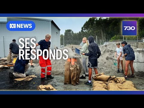 Inside the SES as they prepare for the cyclone emergency | 7.30