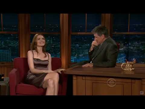 Saffron Burrows and Craig Ferguson | One of the best Late Night Talk Shows.