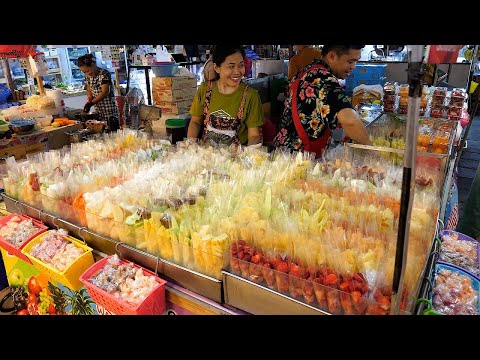 Visit Thailand's early morning fruit market for reasonable prices