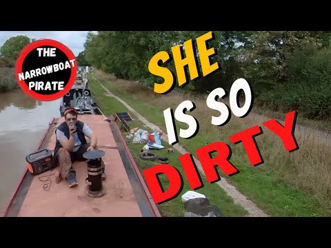 Painting my NARROWBOAT roof | Boat Jobs 🏴‍☠️ | NARROWBOAT DIY | [Ep 76]