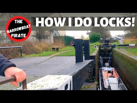 Operating locks on my Narrowboat [Ep 38]