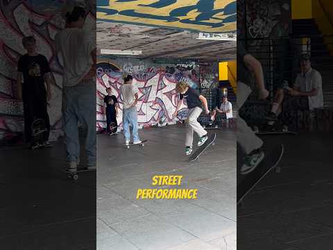 Kids having real fun #skateboarding  #londonlife #skateboard