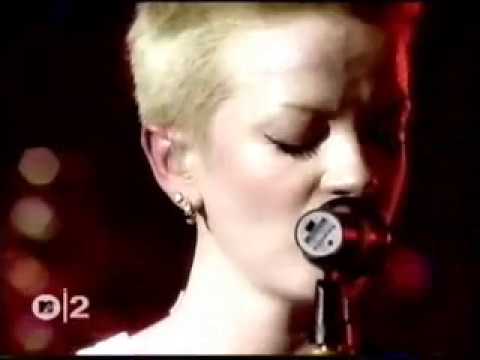 GARBAGE - Live MTV2