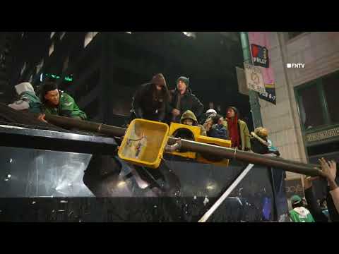 Philadelphia Light Pole REMOVED and SMASHED UP, Fist Fights Break Out - Super Bowl Celebrations