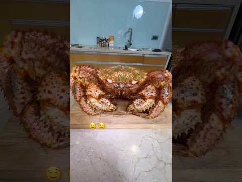 Cooking MASSIVE Hairy Crab