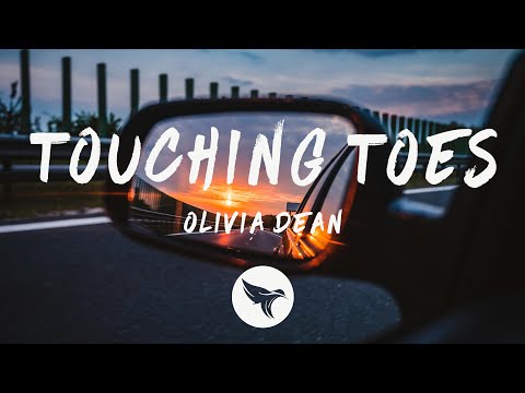 Olivia Dean - Touching Toes (Lyrics)