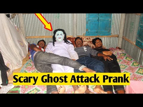 Scary Ghost Prank Viral Ngakak👻 Prank at Night ghost attack prank