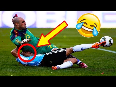 Best Funny Football Vines 2016 ● Goals l Skills l Fails #25