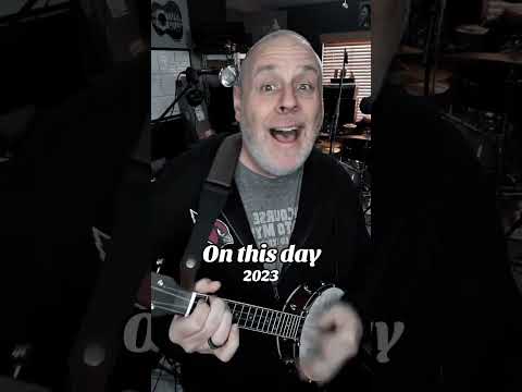 Amie (Pure Prairie League) acoustic cover on a banjolele