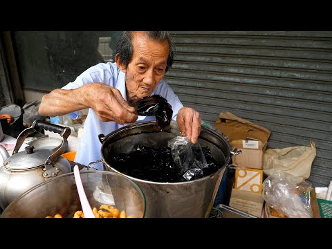 Must-visit Thai Grandpa Tofu Jelly and Garlic Shrimp Tom Yum Kung