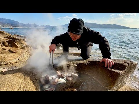 Attempting to Recreate a Classic Fisherman's Meal! Cooking Fish in a Rock Hollow.