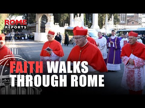 The procession of the Curia from the Basilica of St. Anselm to the Basilica of Santa Sabina