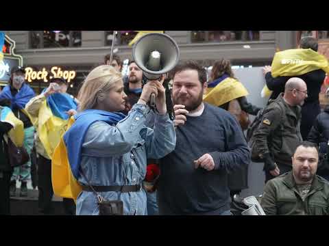 Emergency Protest for Ukraine in Times Square NYC, following Zelensky - Trump Meeting March 1, 2025