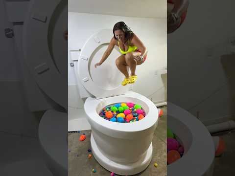 JUMPING CONTEST with Double Jump into the Surprise Eggs in the Giant Toilet #shorts