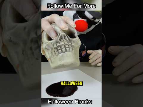 Skull Halloween prank #prank #halloweeen #funny