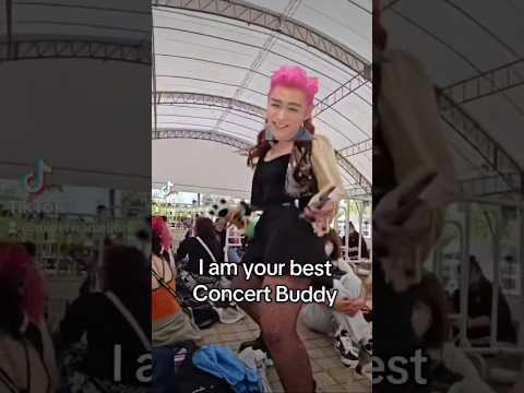 If Tabi was a girl, she would entertain people at the concert queue 🔝👑 bangkok 빅뱅 bigbang vip #short