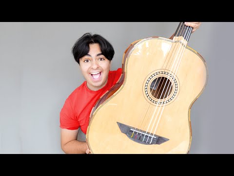 I Played a Guitarrón for the First Time!