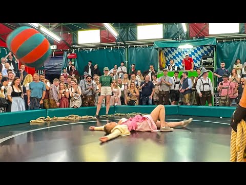 Teufelsrad Chaos. Girls vs. Gravity: The Devil’s Wheel at Oktoberfest 2024