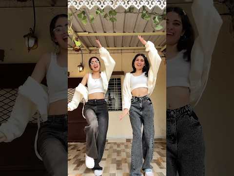 Chann ke mohalla!🤍👀#youtubeshorts #dance #song #sister #trending #love #bollywood #shortvideo #hit