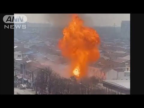 集合住宅で“連続”爆発　衝撃でガスボンベ吹き飛ぶ　中国【スーパーJチャンネル】(2025年3月13日)