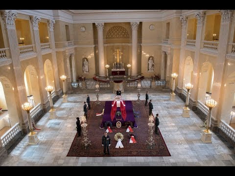 Danes pay their respect as Prince Henrik's coffin lays in Castrum doloris