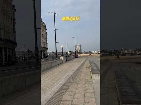 #Margate beach in the morning #walkingtour #england #walkwithme #visitengland #travelvlog