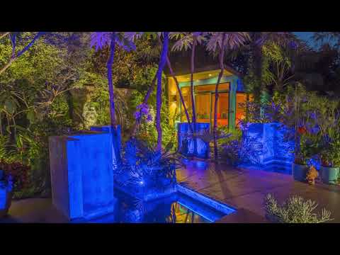 Using Blue Outdoor Lights to Create a Cool Atmosphere