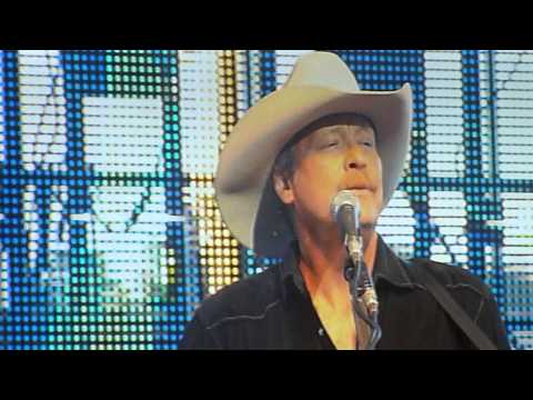 Alan Jackson live concert at SeaWorld