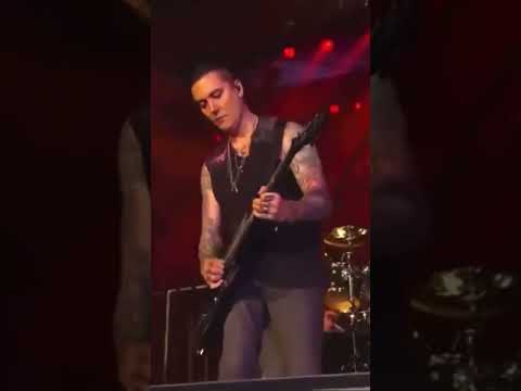 Beast And The Harlot Solo by Avenged Sevenfold Live