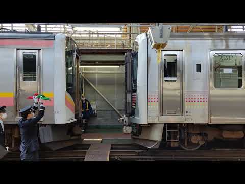 E129系とGV-E400系連結動画in新潟車両センター