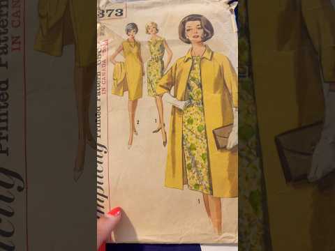 Sew a simple dress when sewing with difficult fabric! #sewing #vintagestyle #sewingpatterns #sew