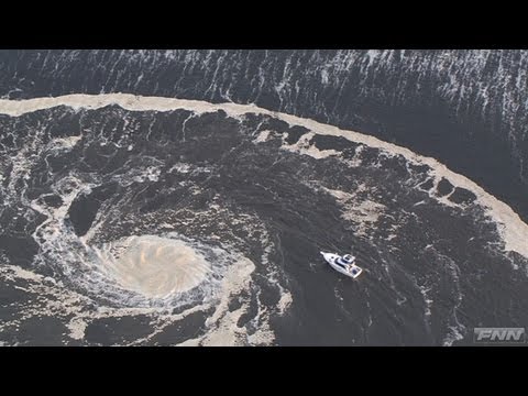 津波直後の大洗港・空撮［震災当日］