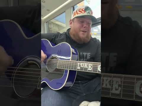 Luke Combs - 5 Leaf Clover (Acoustic Video)