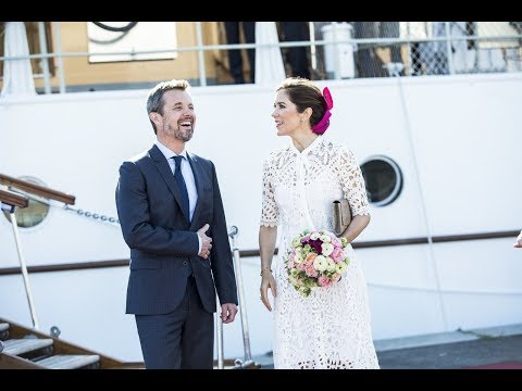 Crown Prince Frederik goes back to school in Aarhus